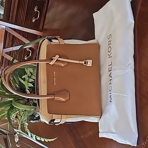 Michael Kors Mercer Bag
